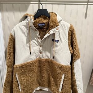 Patagonia Brown and Cream Fleece Jacket